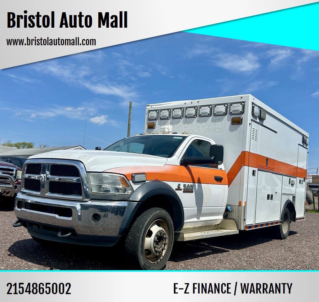 Used 2015 RAM 4500 SLT w/ Quick Order Package 29G SLT RWD image 1