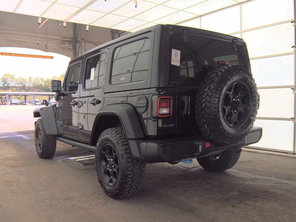 Used 2023 Jeep Wrangler Unlimited w/ Cold Weather Group AWD/4WD image 4