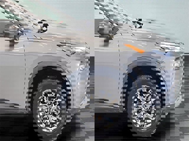 Used 2023 Nissan Rogue S image 10