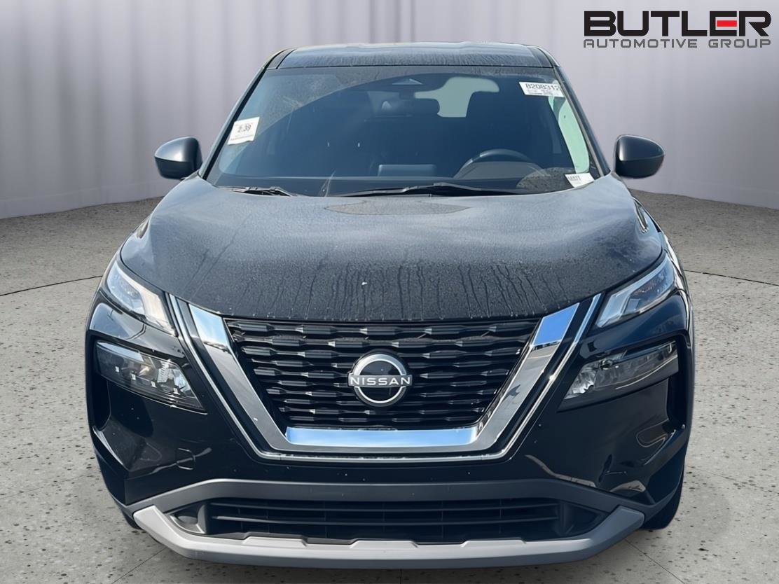 Used 2023 Nissan Rogue S image 4
