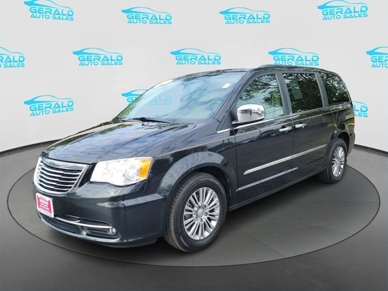 Used 2014 Chrysler Town & Country Touring-L w/ Driver Convenience Group