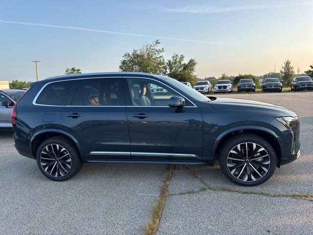 New 2026 Volvo XC90 B6 Plus w/ Protection Package Premier image 2