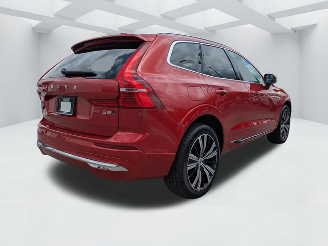 Certified 2023 Volvo XC60 B5 Plus AWD/4WD image 5