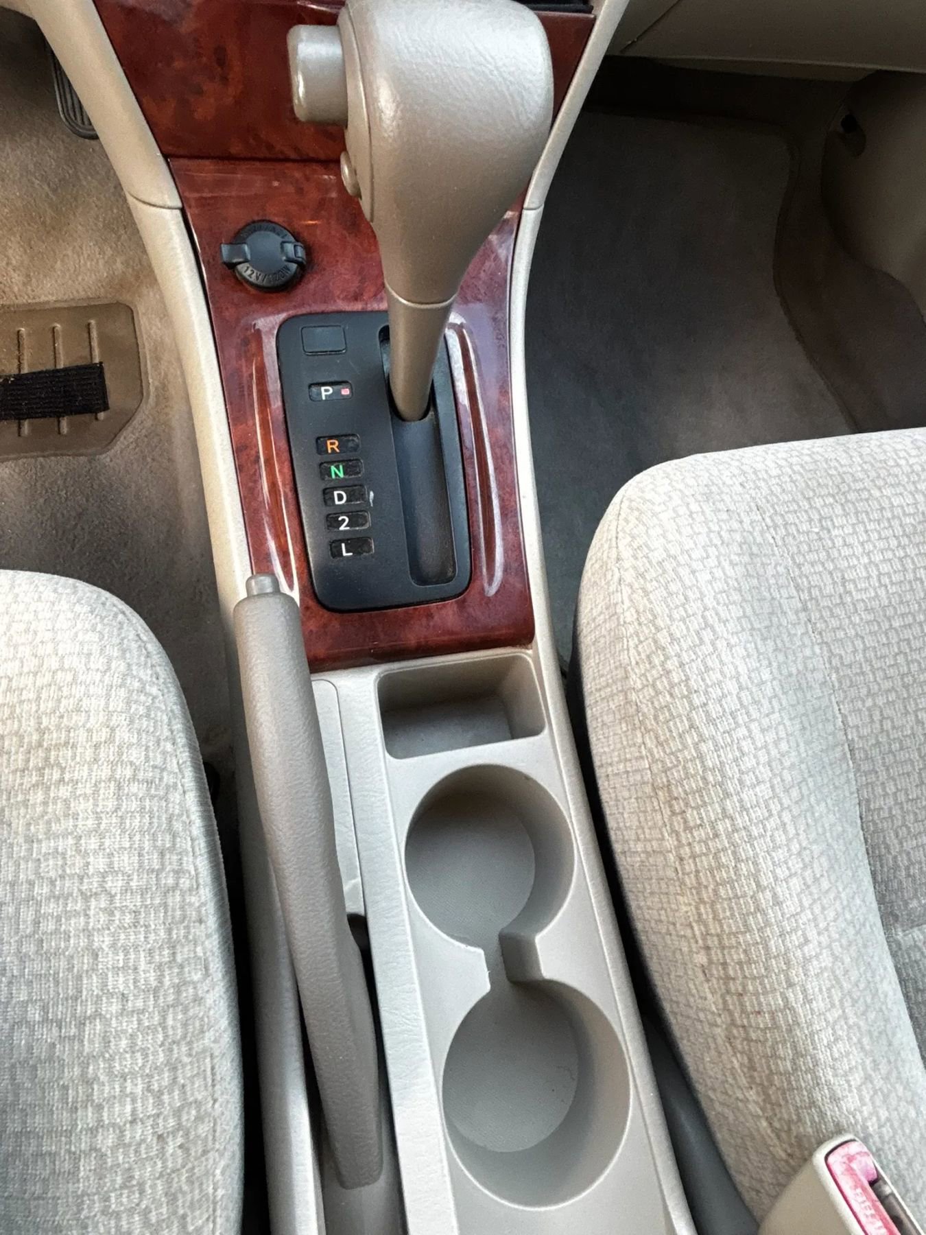 Used 2004 Toyota Corolla LE image 16