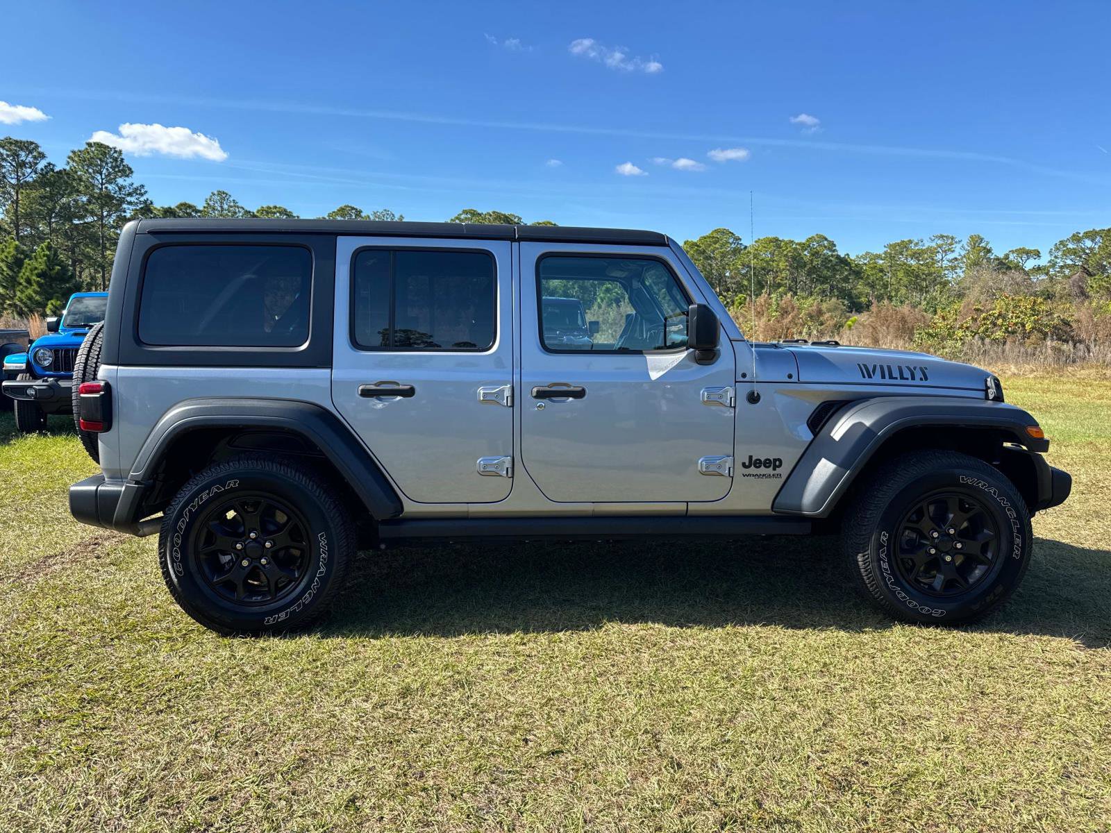 Used 2020 Jeep Wrangler Willys image 2
