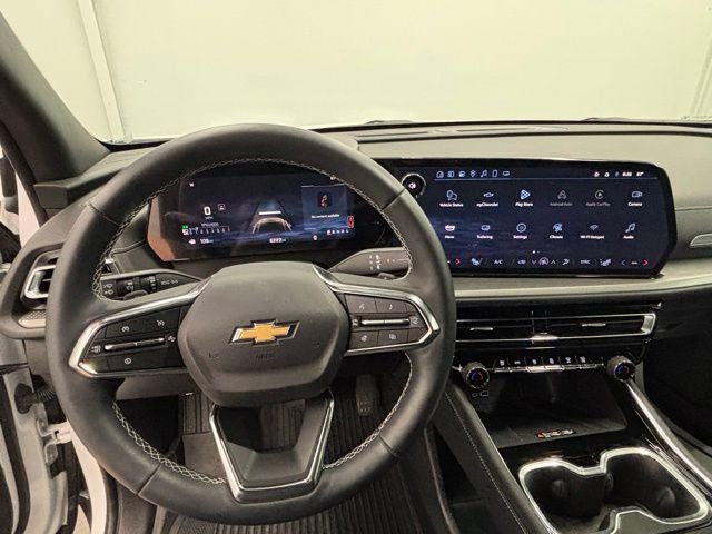 Used 2025 Chevrolet Traverse LT w/ Driver Confidence Package image 20