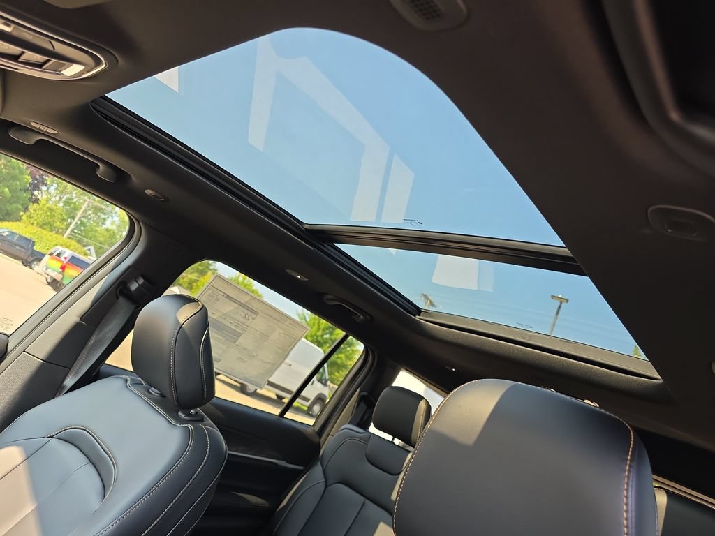 New 2026 Jeep Grand Cherokee L Limited AWD/4WD image 34