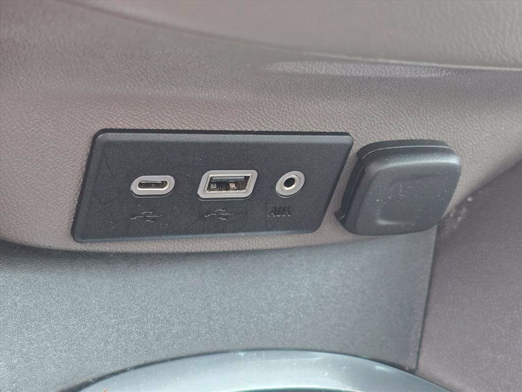 Used 2022 Chevrolet Malibu LT FWD image 19