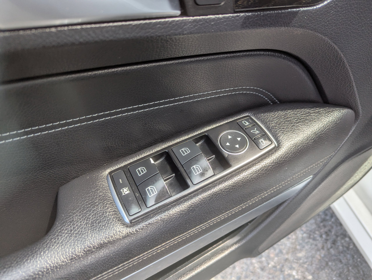 Used 2016 Mercedes-Benz E 400 4MATIC Coupe image 13