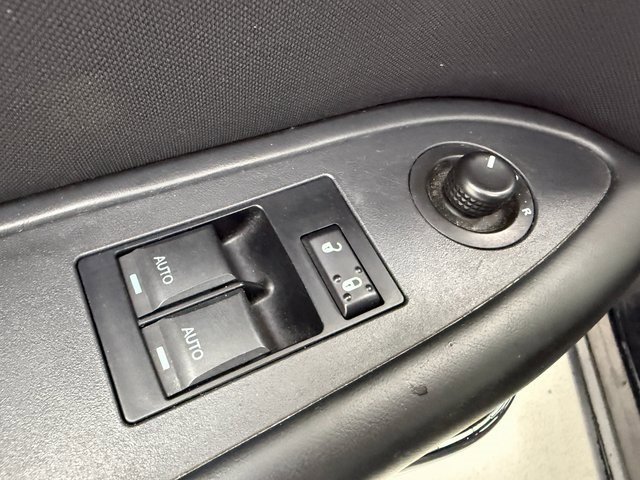 Used 2013 Dodge Challenger R/T image 26