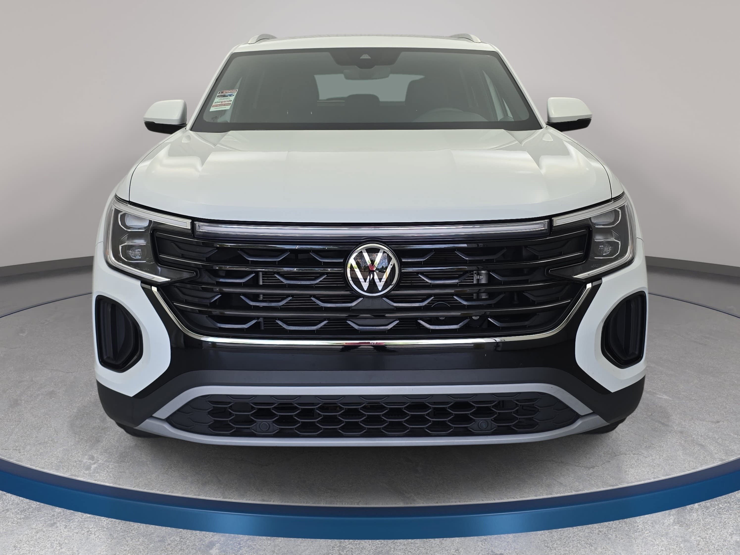 Certified 2024 Volkswagen Atlas Cross Sport SE AWD/4WD image 2