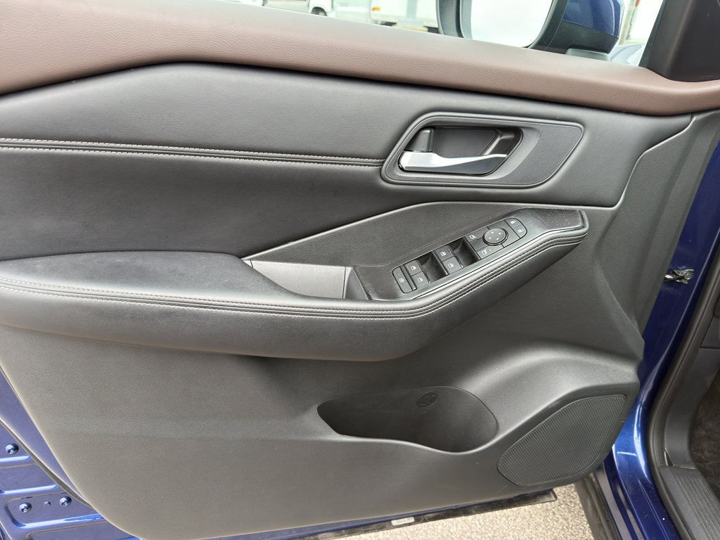 Certified 2023 Nissan Rogue SV w/ SV Premium B Package image 13