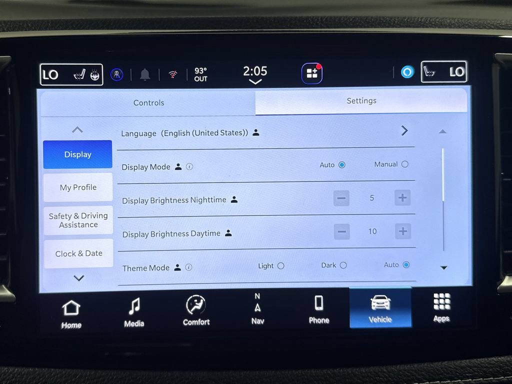 Used 2026 Chrysler Pacifica Limited FWD image 40