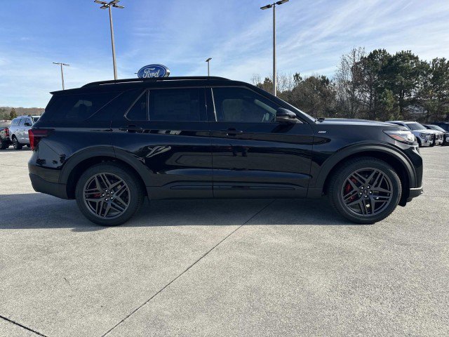 New 2026 Ford Explorer ST-Line w/ ST-Line Street Pack RWD image 8