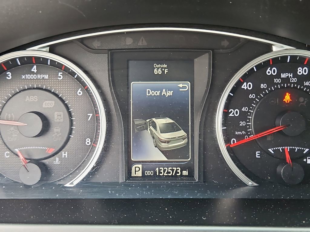 Used 2017 Toyota Camry SE image 13