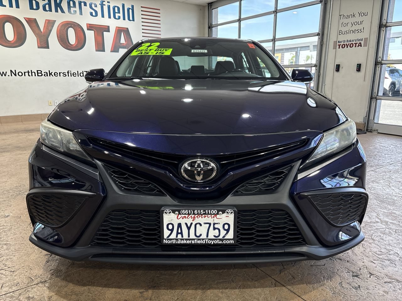 Used 2022 Toyota Camry SE w/ Convenience Package FWD image 5