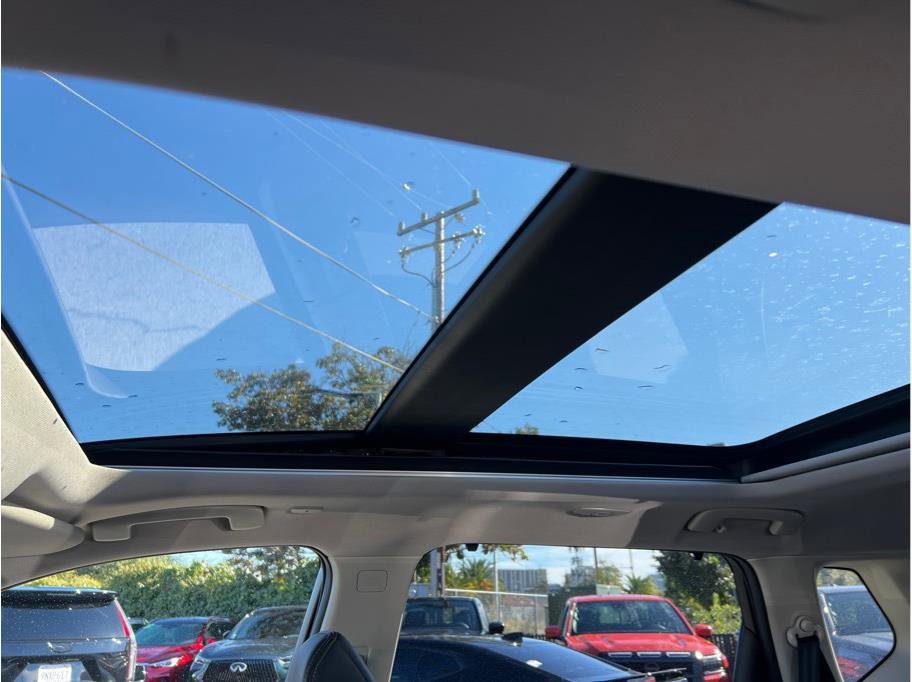 Used 2022 Nissan Rogue Platinum w/ Head-Up Display Package image 19