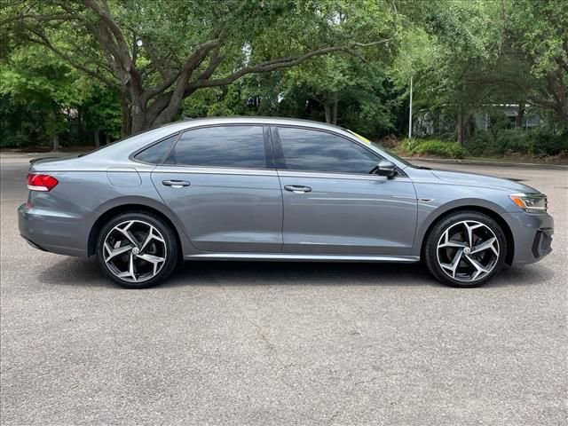 Used 2020 Volkswagen Passat 2.0T R-Line FWD image 2