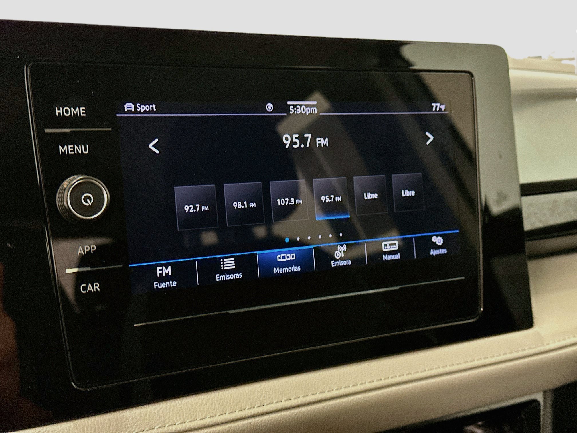 Used 2025 Volkswagen Taos S AWD/4WD image 21