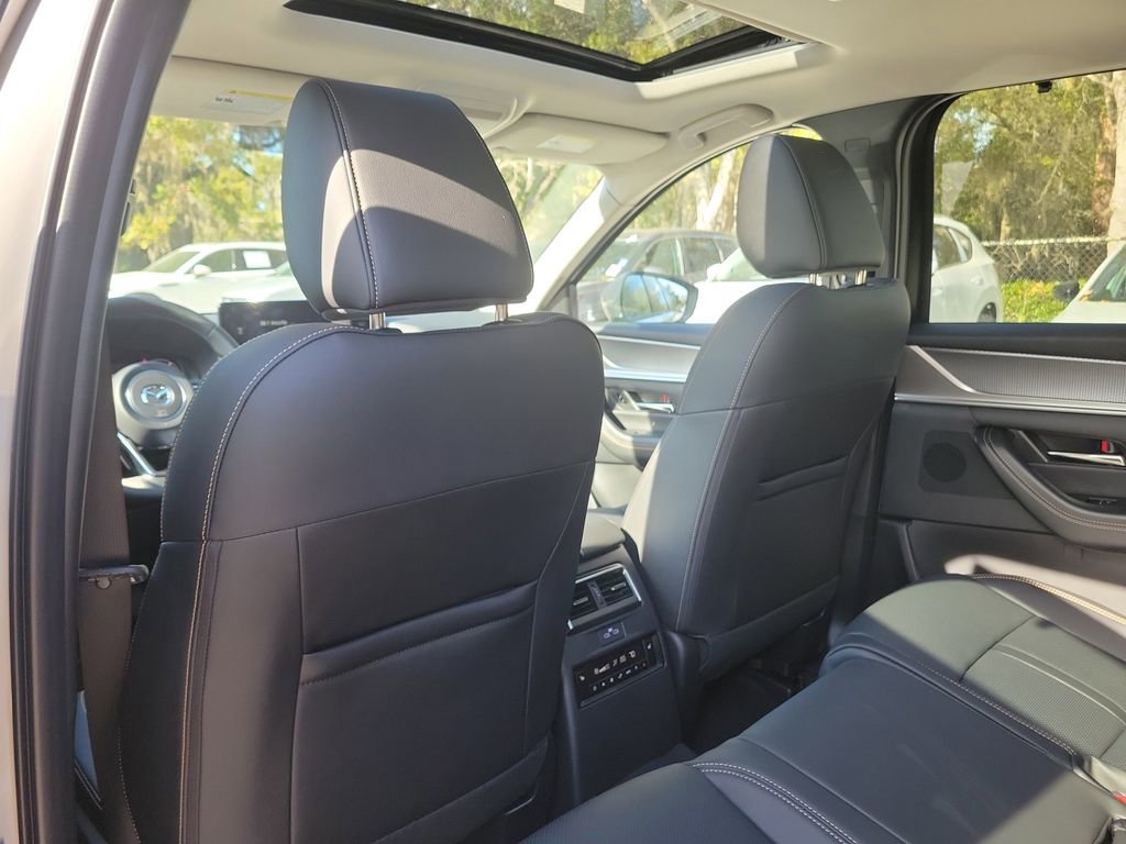 New 2026 MAZDA CX-90 Plug-In Hybrid w/ Preferred image 11
