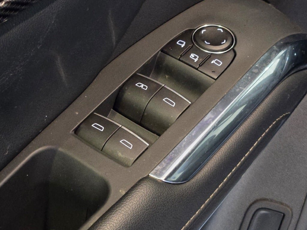 Used 2026 Chevrolet Traverse High Country w/ LPO, Floor Liner Package AWD/4WD image 23
