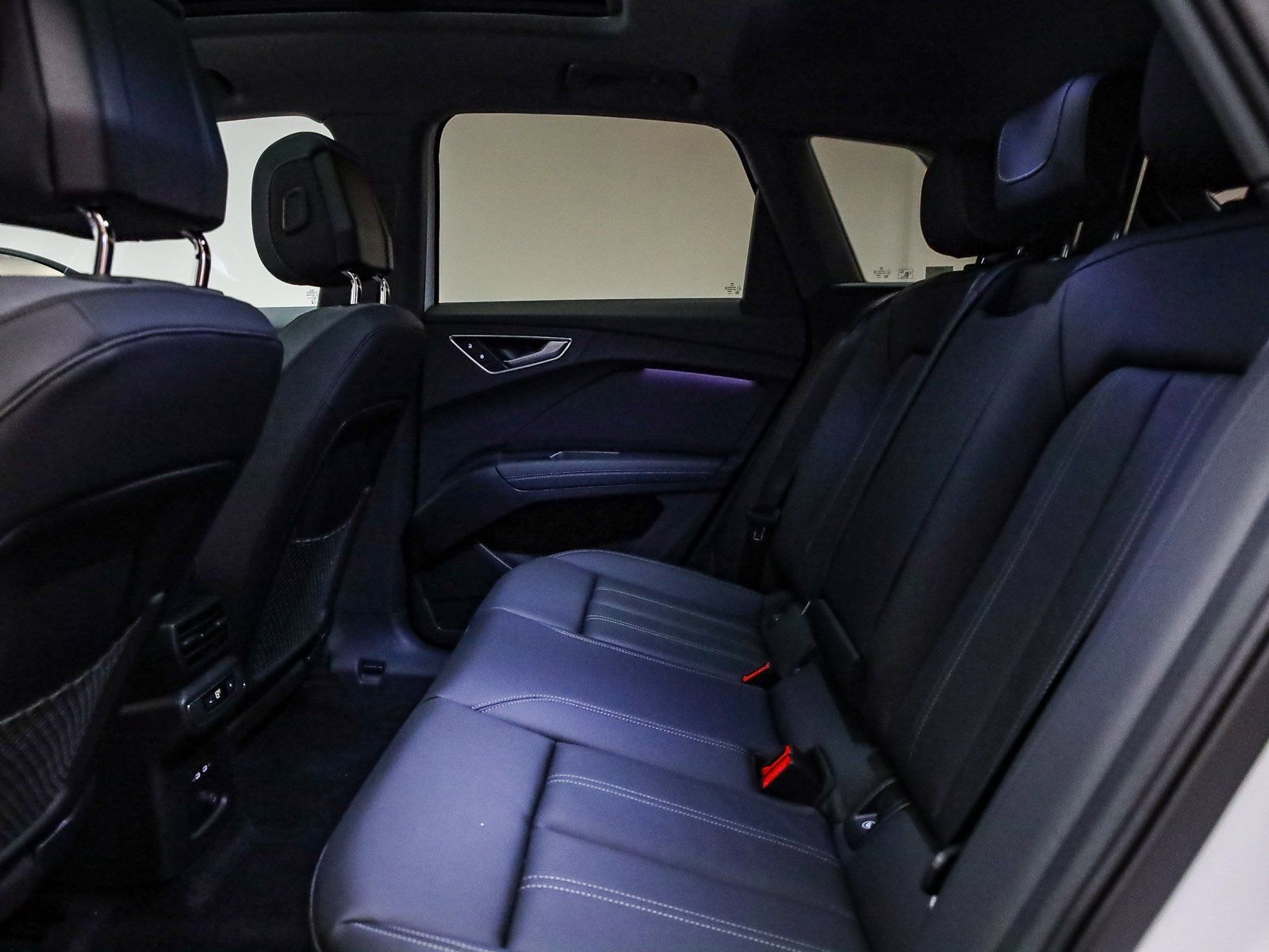 New 2026 Audi Q4 e-tron Premium image 22