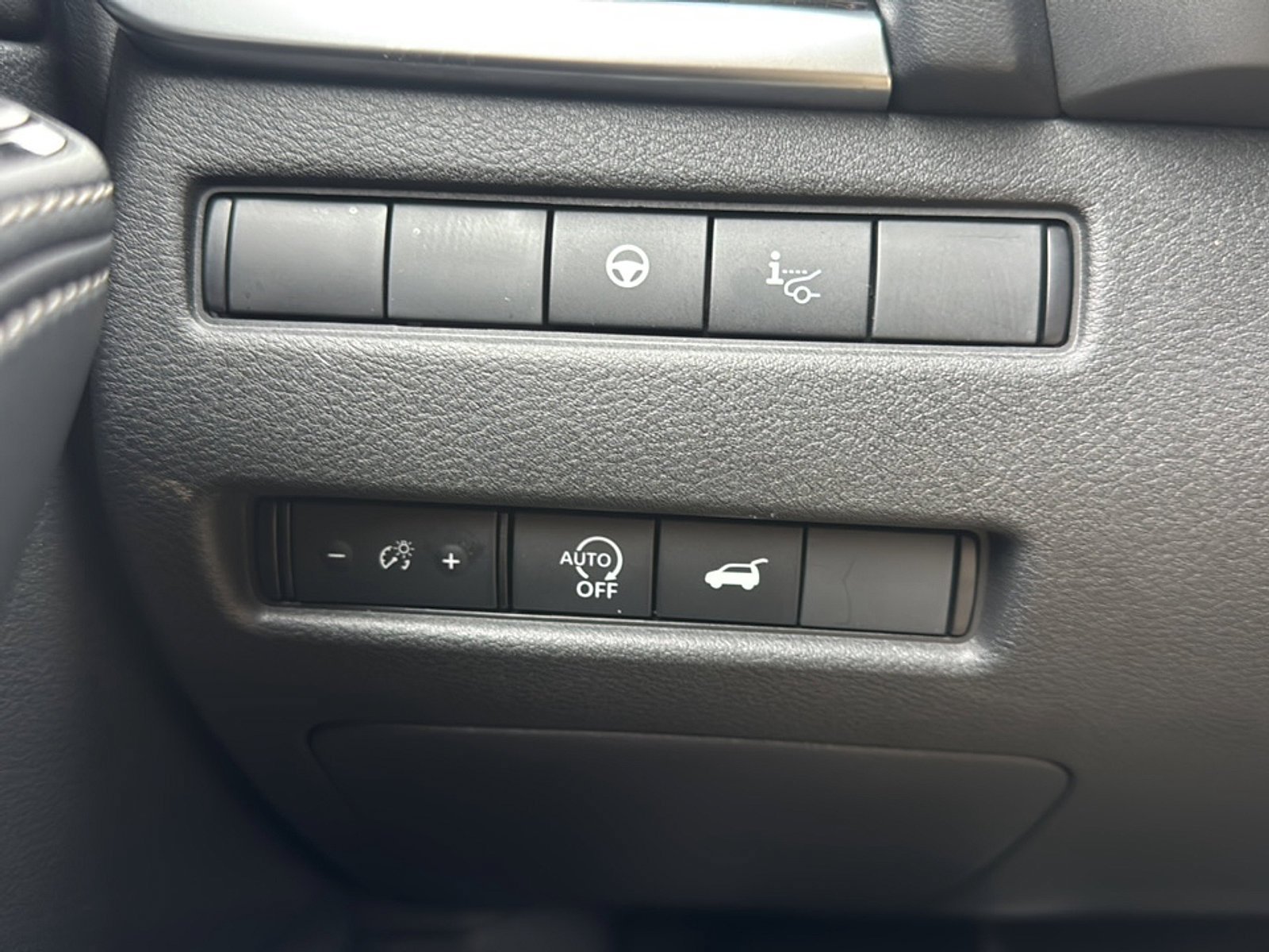 Used 2025 Nissan Rogue SL w/ SL Premium Package AWD/4WD image 33