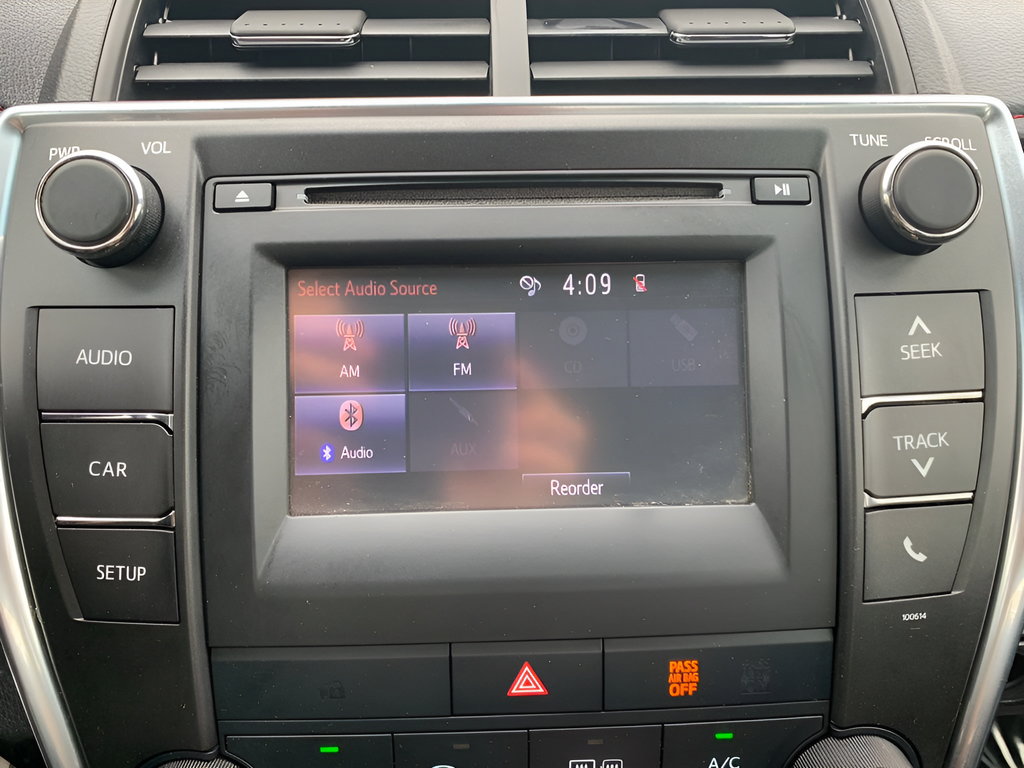 Used 2017 Toyota Camry SE FWD image 25
