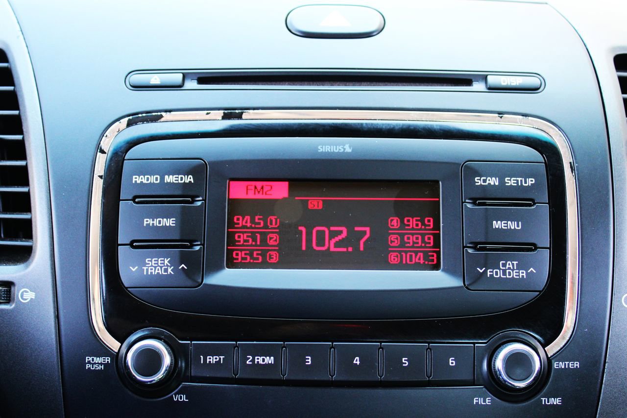 Used 2017 Kia Forte LX image 12