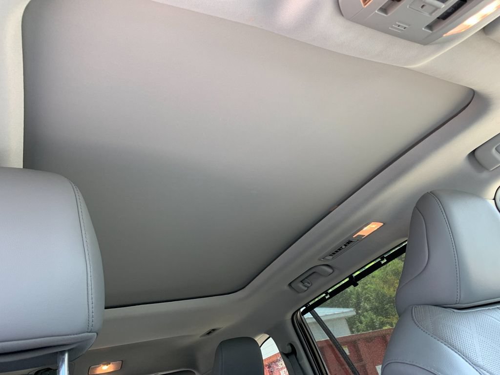 Used 2022 Toyota Highlander Platinum AWD/4WD image 19