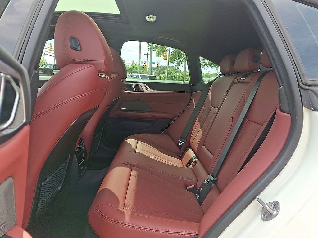 Used 2023 BMW i4 eDrive35 w/ Premium Package RWD image 10