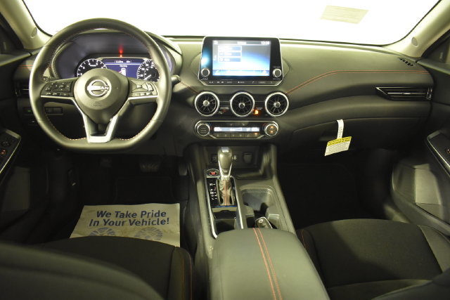 Certified 2025 Nissan Sentra SR FWD image 26