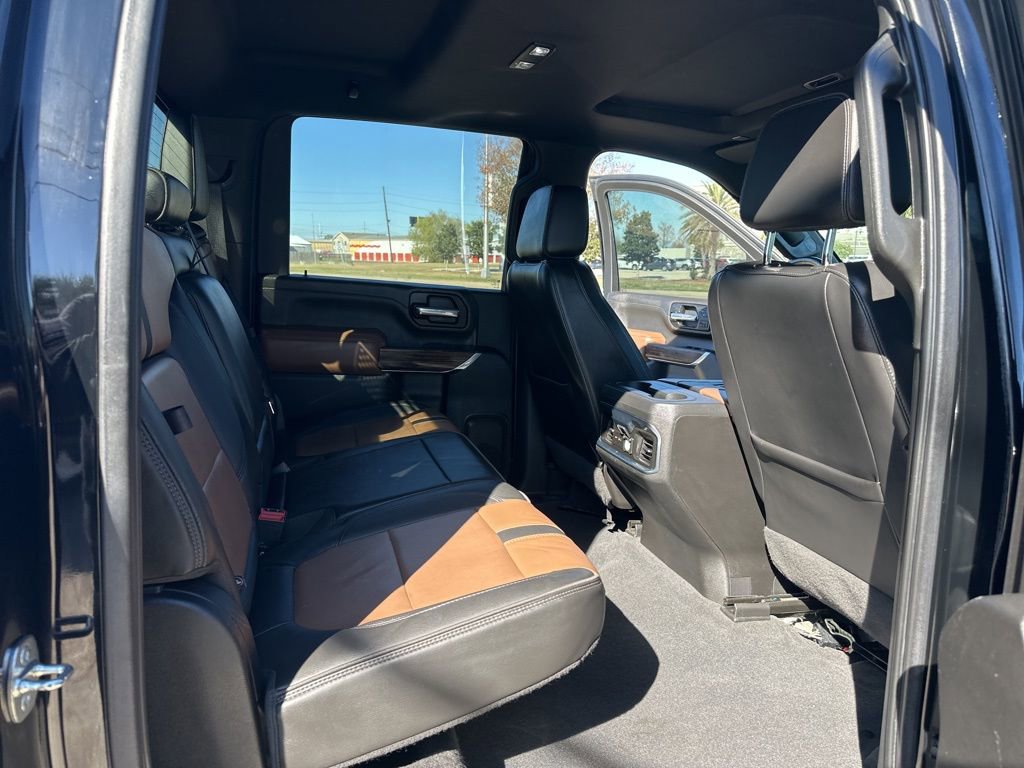 Used 2022 Chevrolet Silverado 3500 High Country w/ Safety Package II image 12