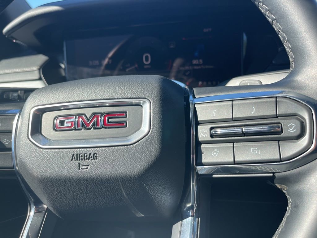 Used 2025 GMC Acadia Elevation image 17