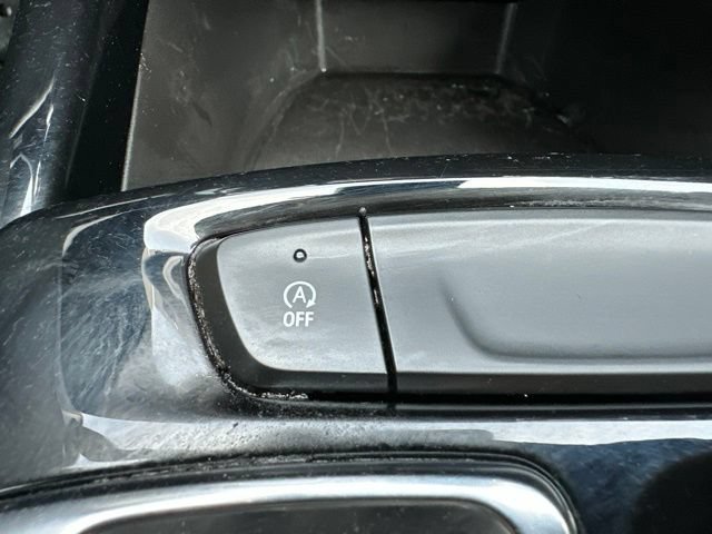 Used 2025 Chevrolet Trax ACTIV FWD image 35