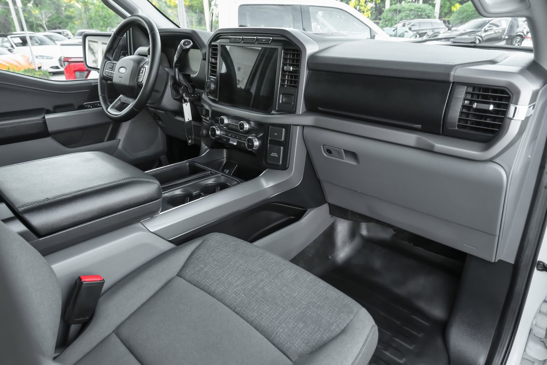 Used 2024 Ford F150 XLT w/ Mobile Office Package image 39