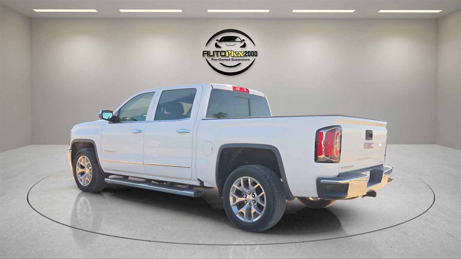 Used 2018 GMC Sierra 1500 SLT w/ SLT Premium Package image 5