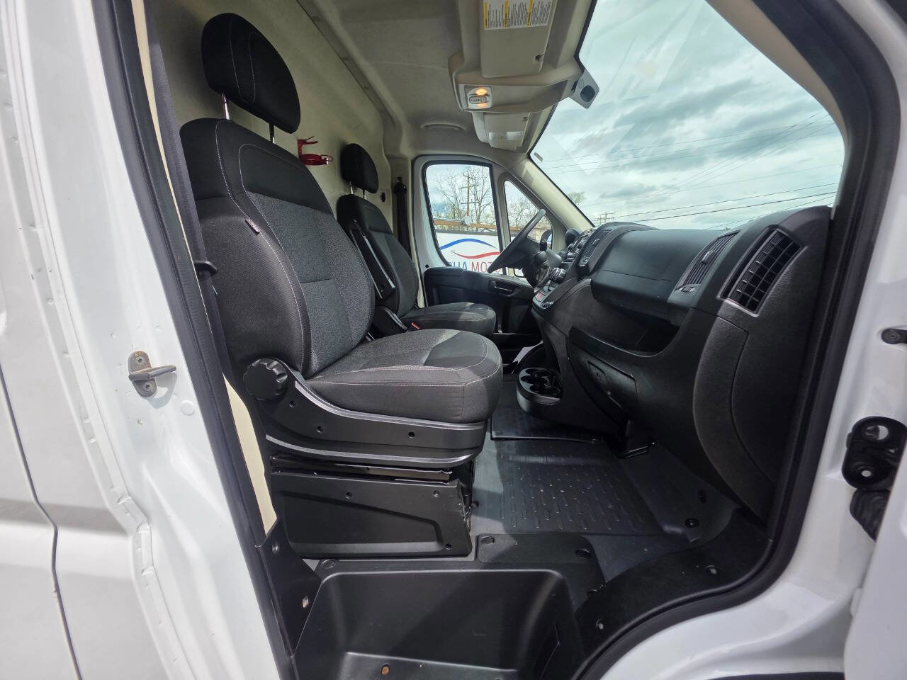 Used 2016 RAM ProMaster 1500 w/ Interior Convenience Group FWD image 10