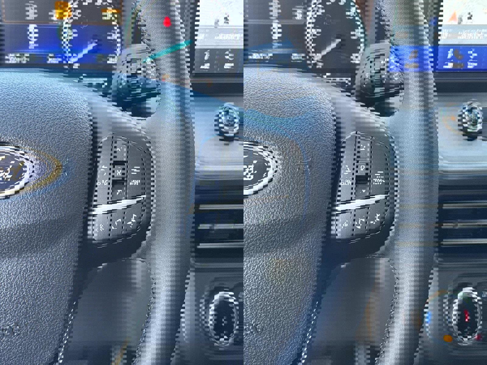 Used 2024 Ford Maverick Lariat image 27