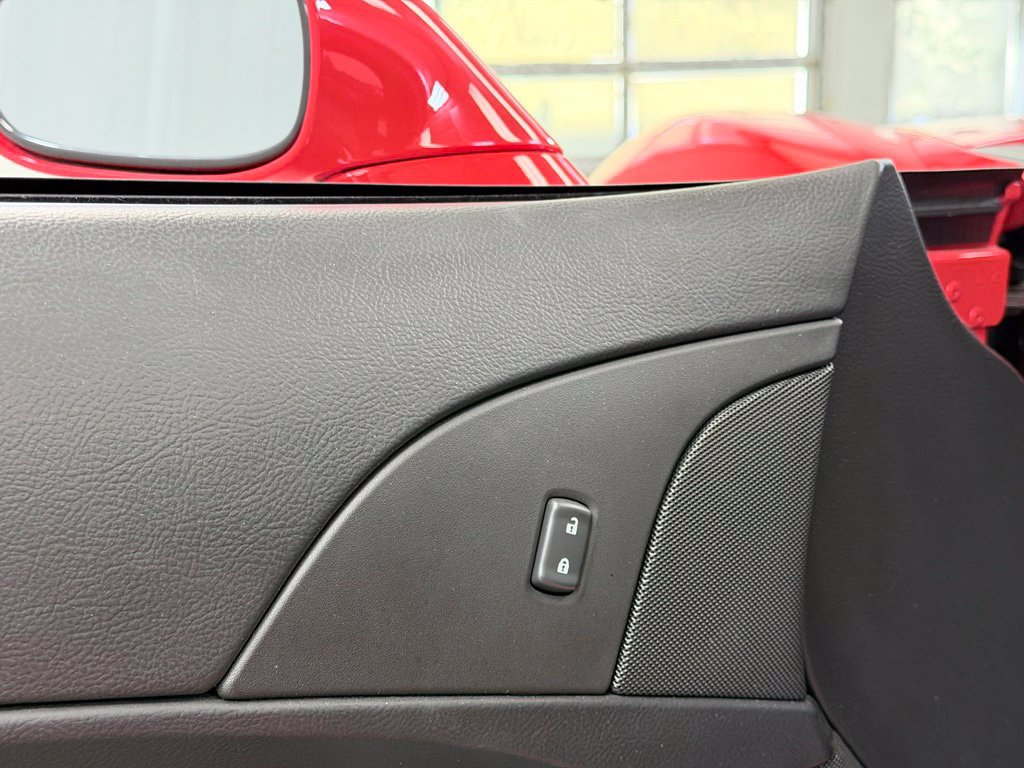 Used 2012 Chevrolet Corvette Coupe RWD image 9