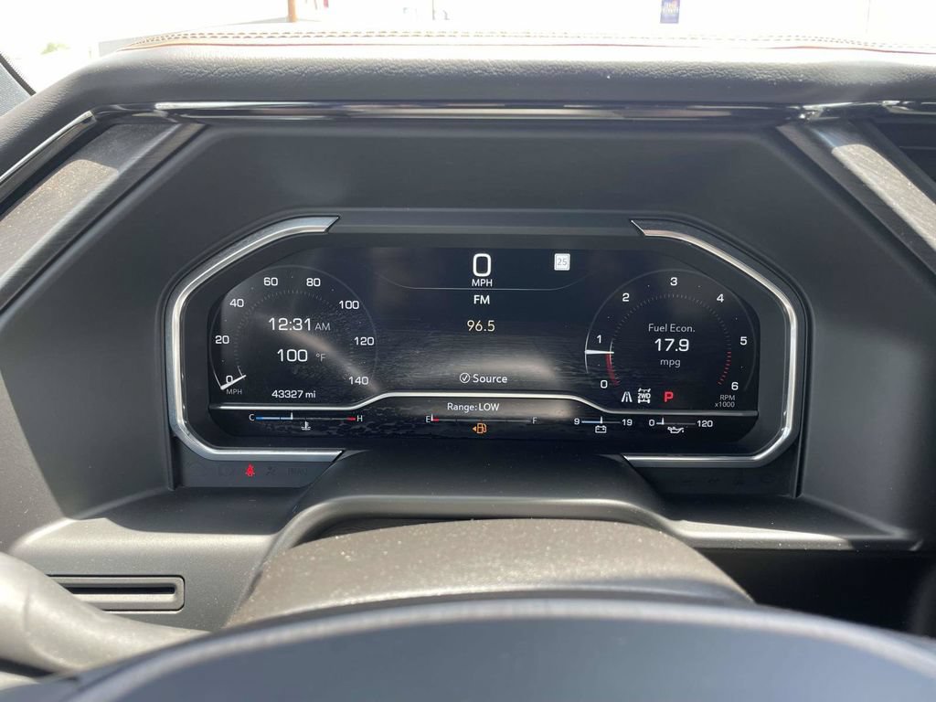 Used 2024 GMC Sierra 1500 AT4 w/ AT4 Preferred Package AWD/4WD image 30