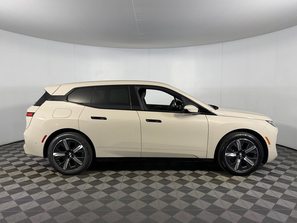 Used 2026 BMW iX xDrive45 AWD/4WD image 5