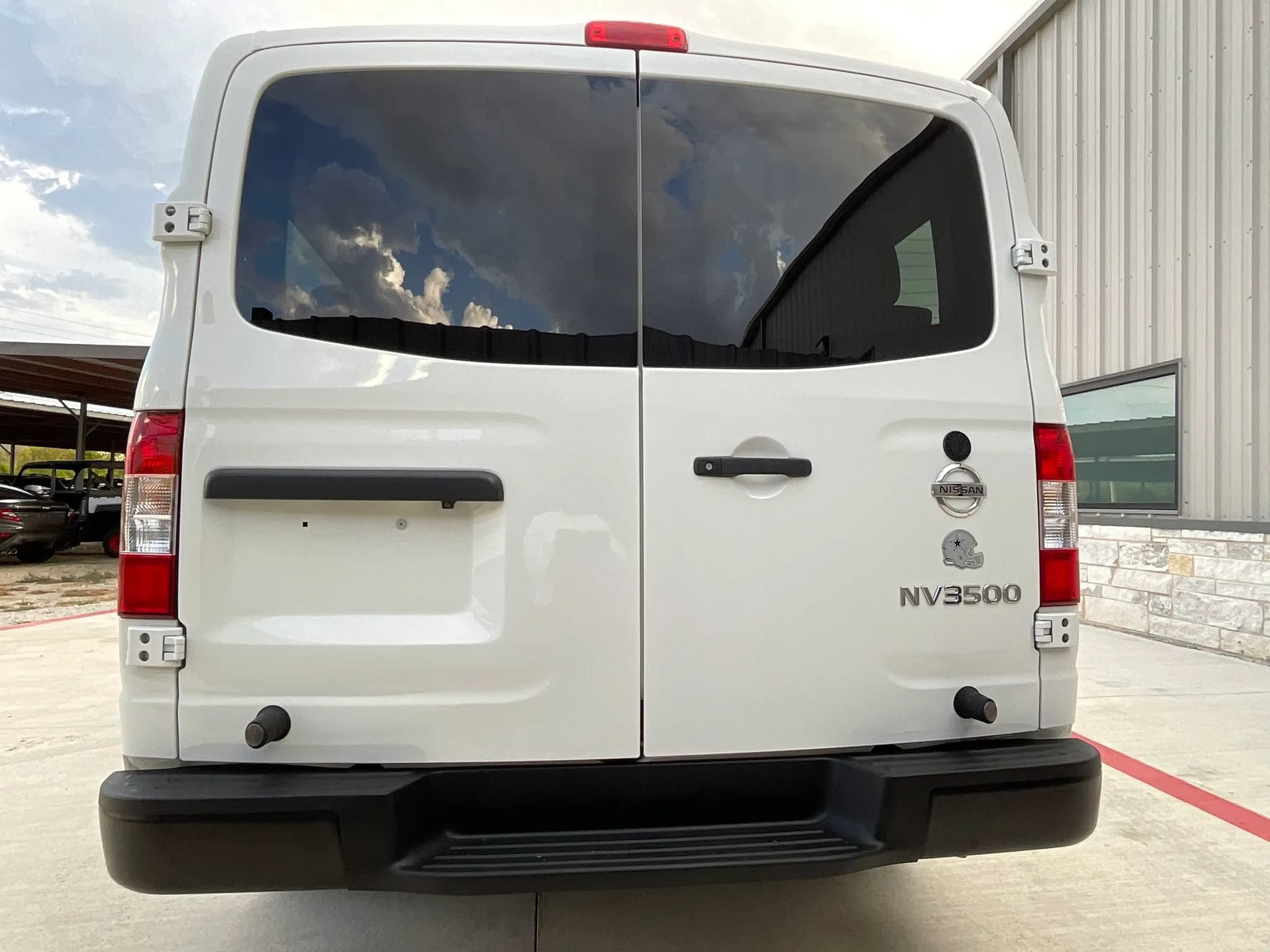 Used 2018 Nissan NV 3500 S RWD image 8