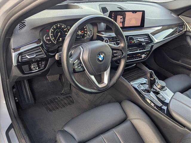 Used 2019 BMW 530e w/ Premium Package image 10