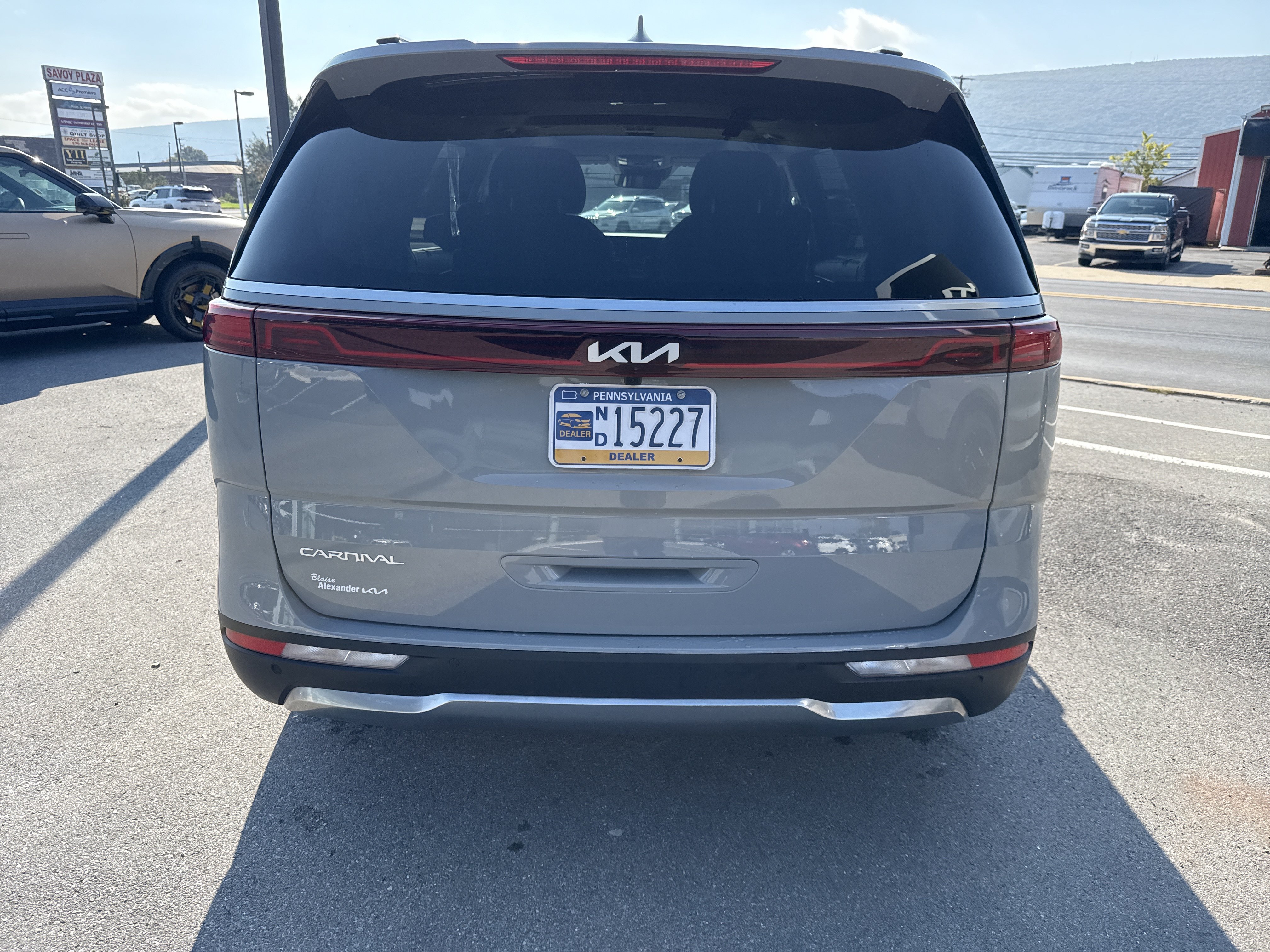 Certified 2024 Kia Carnival SX Prestige FWD image 4