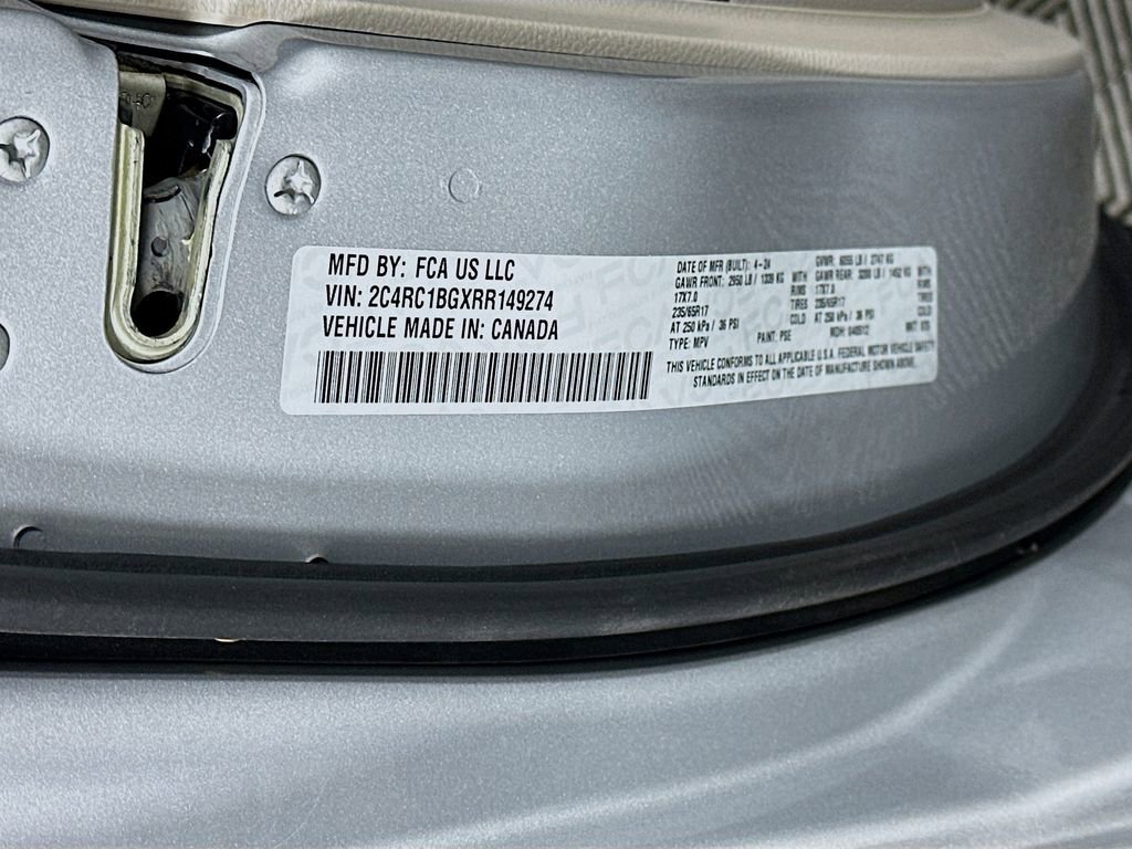Used 2024 Chrysler Pacifica Touring-L image 35