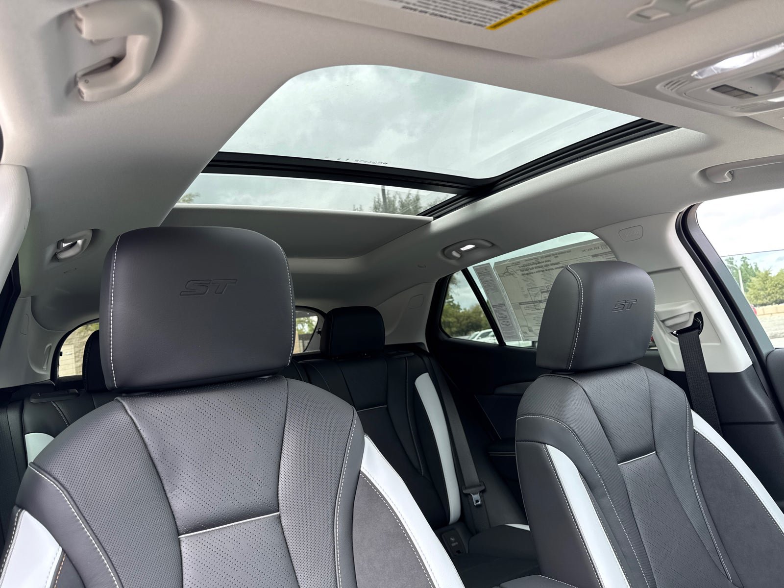 Used 2026 Buick Envision Sport Touring AWD/4WD image 17