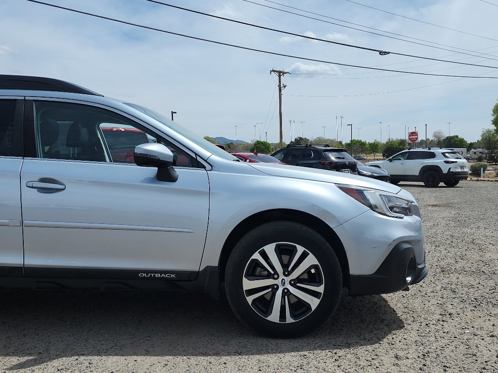 Used 2018 Subaru Outback 2.5i Limited image 4