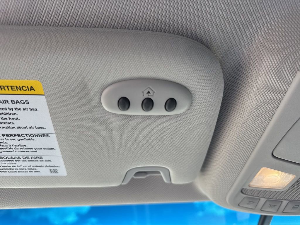 Used 2013 Lincoln MKZ FWD image 29