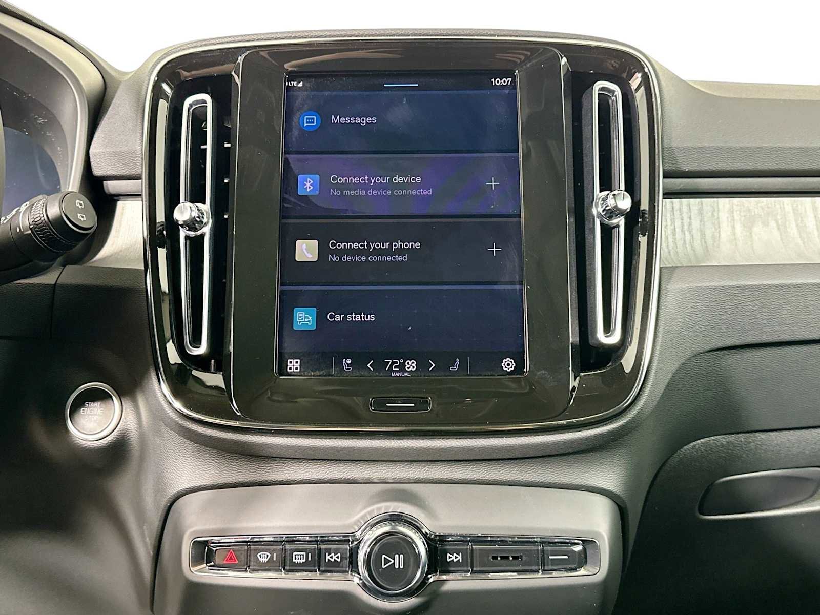 Used 2025 Volvo XC40 B5 Plus w/ Climate Package image 13